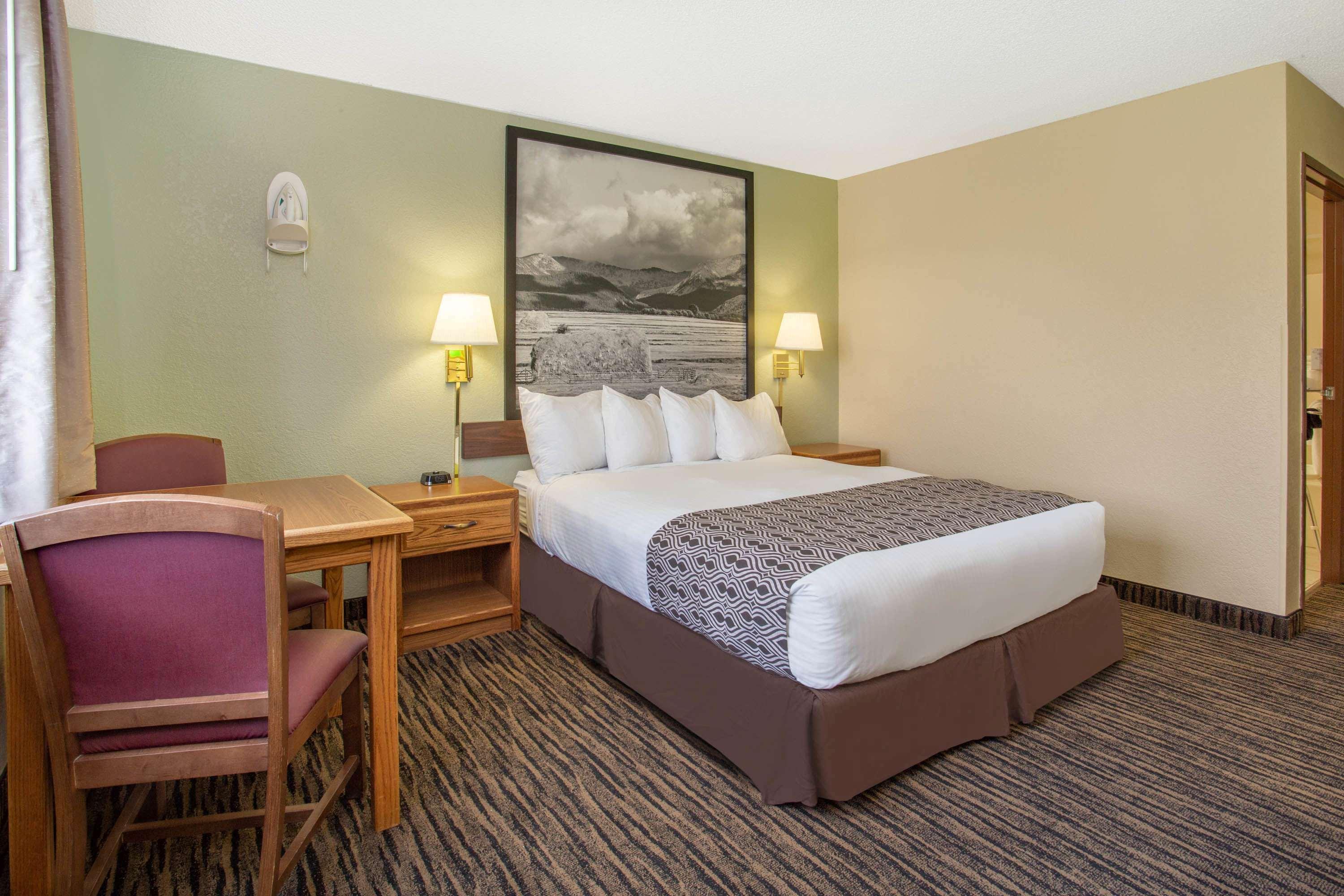 Hotel Super 8 By Wyndham Lewistown Exterior foto