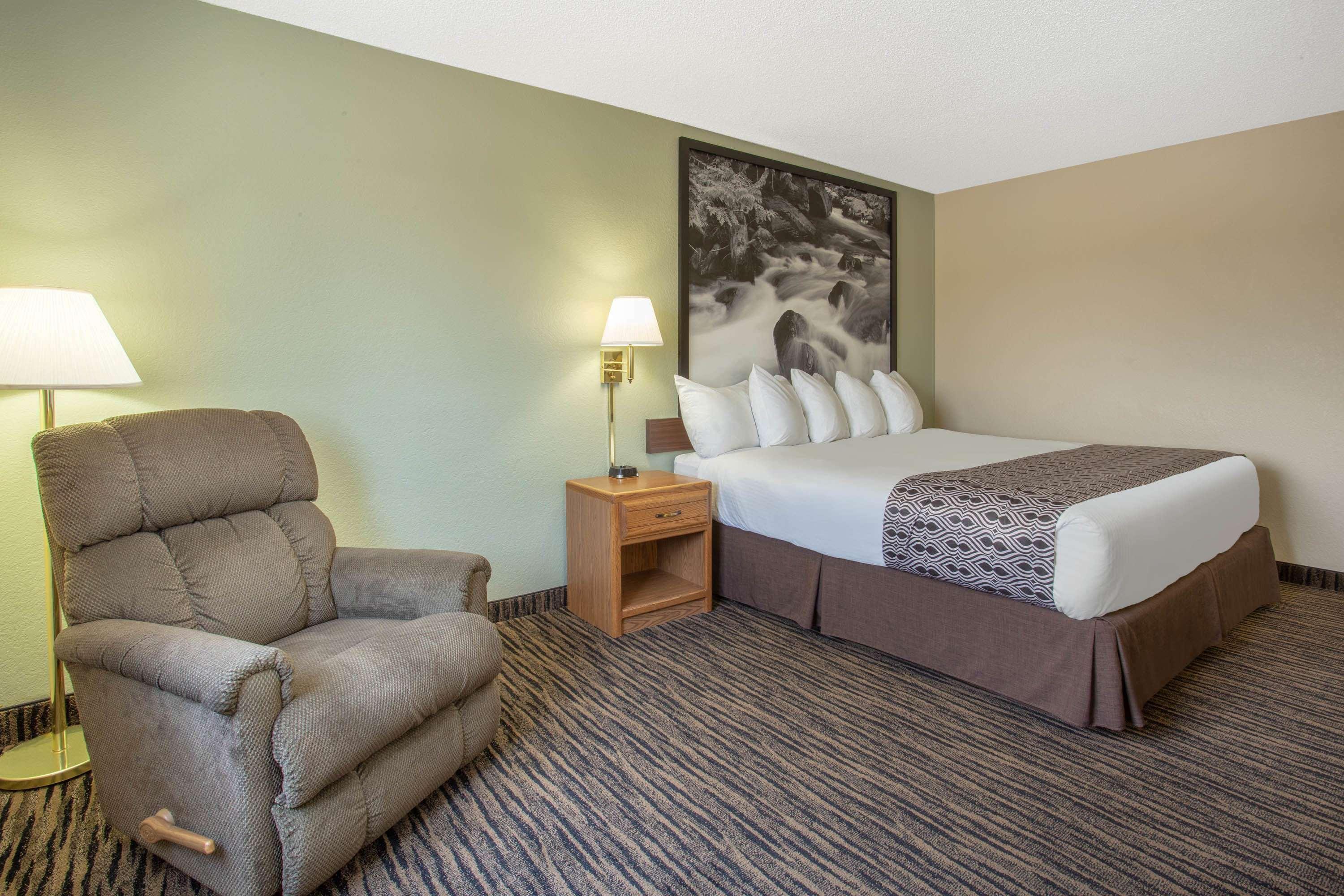 Hotel Super 8 By Wyndham Lewistown Exterior foto